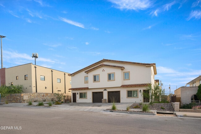 6305 Palo Verde Pl in El Paso, TX - Building Photo - Building Photo