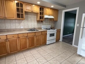 2611 Caledonia Ct in Westland, MI - Building Photo - Building Photo