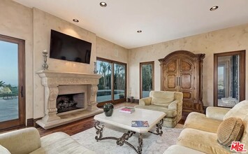 6208 Ramirez Mesa Dr in Malibu, CA - Building Photo - Building Photo