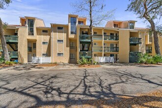 300 Yacht Club Dr in Niceville, FL - Building Photo - Building Photo