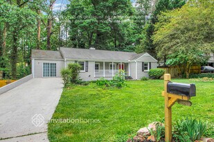 4364 Cary Dr SW in Snellville, GA - Building Photo