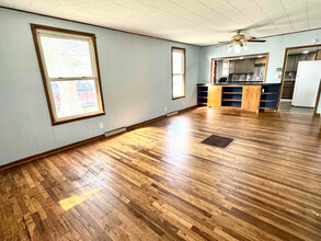 1901 McLean St in Falls City, NE - Building Photo - Building Photo