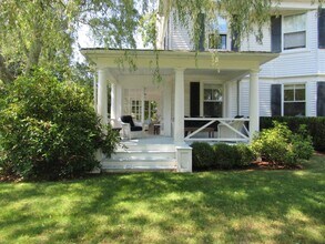 185 Davids Ln in Water Mill, NY - Building Photo - Building Photo