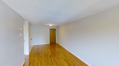 10 Murdock St, Unit 3-6 in Somerville, MA - Building Photo - Building Photo