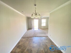 865 Ryland Pike in Huntsville, AL - Building Photo - Building Photo