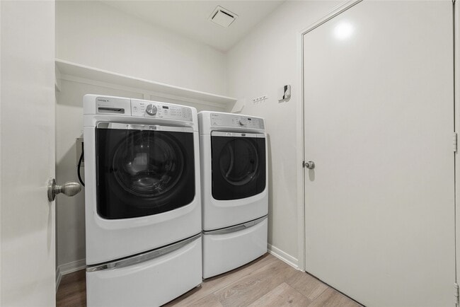 property at 5425 Yale Dr