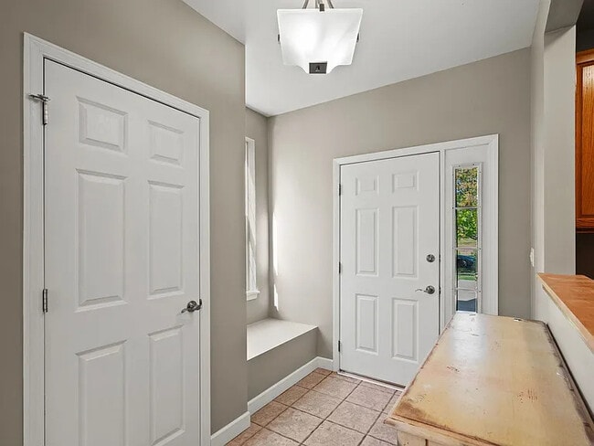 2568 Golf Ridge Cir in Naperville, IL - Building Photo - Building Photo