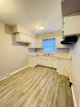 8584 W Villard Ave in Milwaukee, WI - Building Photo - Building Photo