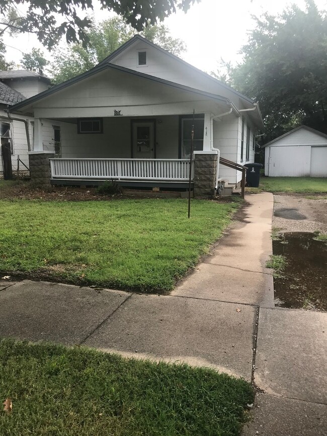 property at 418 N Topeka St