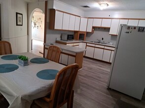 1601 Dogwood Dr in Harvey, LA - Foto de edificio - Building Photo