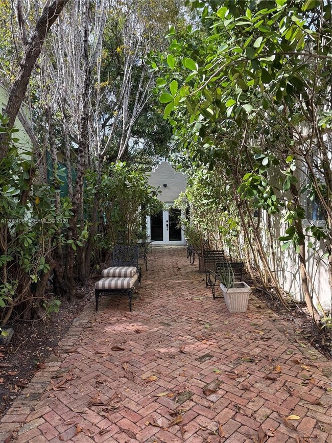 231 Salamanca Ave