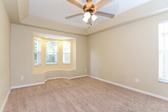 8439 Hawbuck St in Trinity, FL - Foto de edificio - Building Photo
