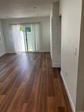 22427 Dolorosa St in Woodland Hills, CA - Building Photo - Building Photo