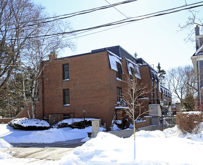 187 Sherwood Ave in Toronto, ON - Building Photo - Primary Photo