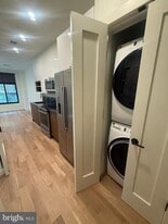 1128 Walnut St in Philadelphia, PA - Building Photo