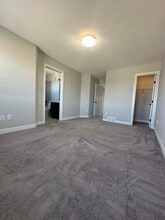 40 Currant Cres in Fort Saskatchewan, AB - Building Photo - Building Photo