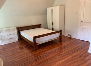 312 Ophelia St, Unit #5- Summer ONLY in Pittsburgh, PA - Building Photo - Building Photo