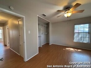 3027 Shadow Bend Dr in San Antonio, TX - Building Photo - Building Photo