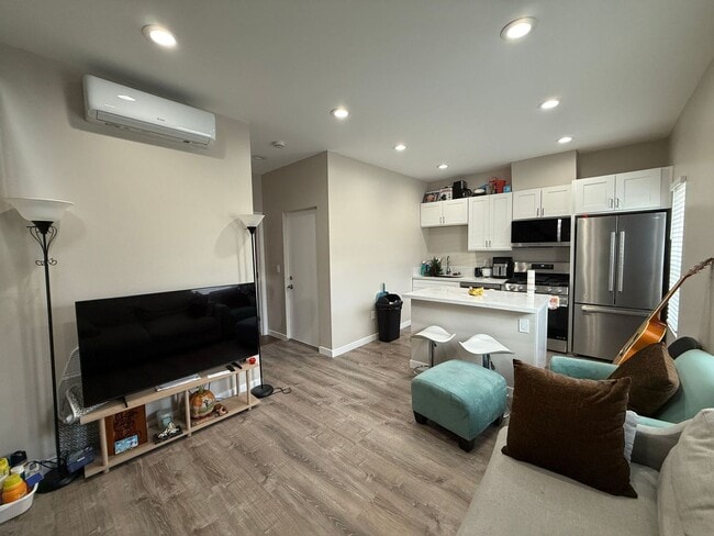 5166 Ewing St in San Diego, CA - Building Photo - Building Photo