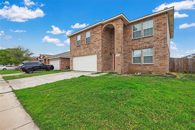 3844 Foxhound Ln in Fort Worth, TX - Building Photo