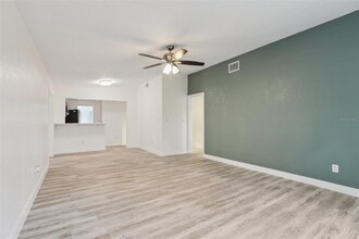 607 E River Dr in Tampa, FL - Building Photo - Building Photo
