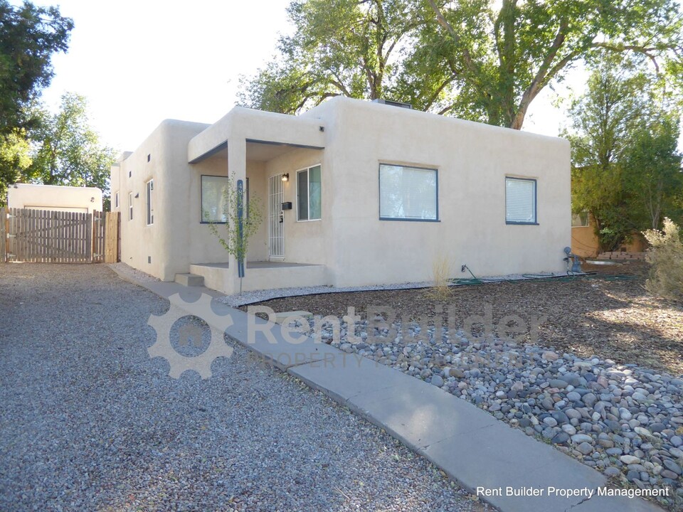 4812 Crest Ave SE in Albuquerque, NM - Building Photo