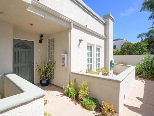 515 N Gertruda Ave, Unit 1 in Redondo Beach, CA - Foto de edificio - Building Photo