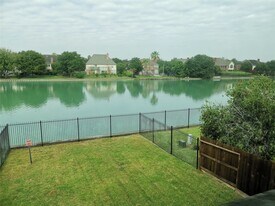 2302 Waterford Park St in Missouri City, TX - Building Photo