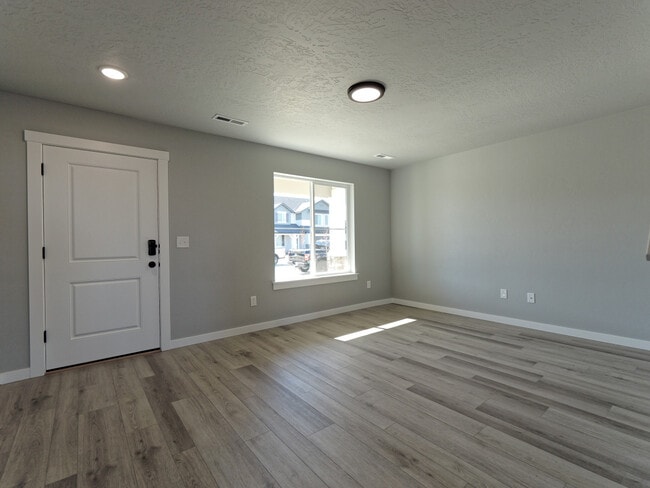 5126 E Sylvan Hart Dr in Nampa, ID - Building Photo - Building Photo