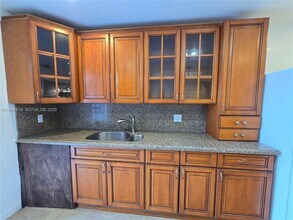 2957 SW 36th Ct in Miami, FL - Building Photo - Building Photo