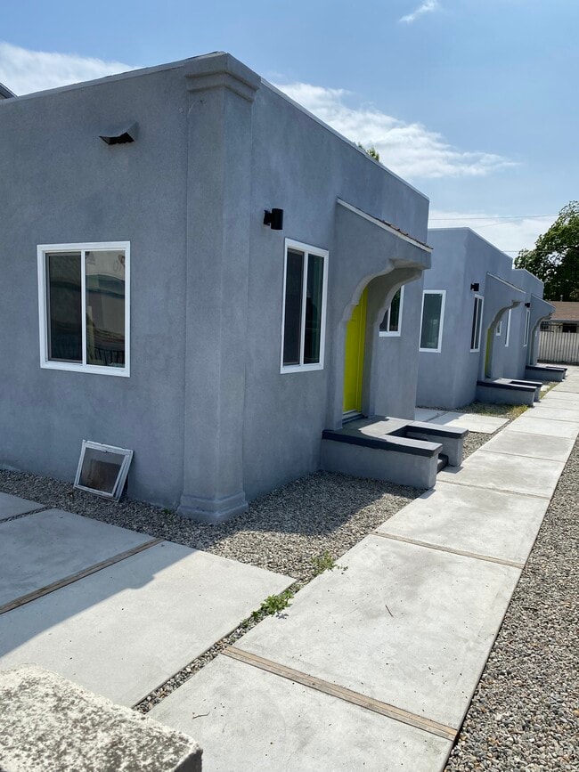 property at 5719 S Normandie Ave