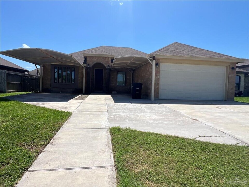 1616 W Garfield Ave in Mission, TX - Building Photo