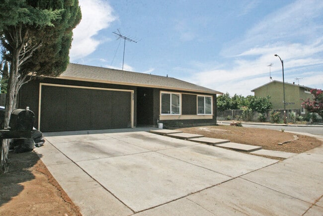 property at 3289 Lantern Way