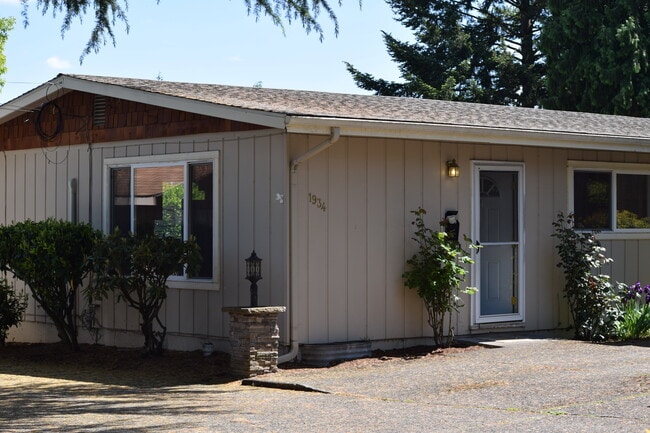 1934 SE Tenino St, Unit 1934