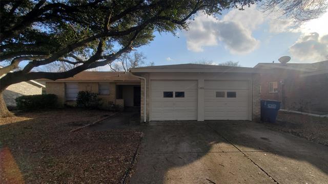 1418 Rockbrook St in Lancaster, TX - Building Photo