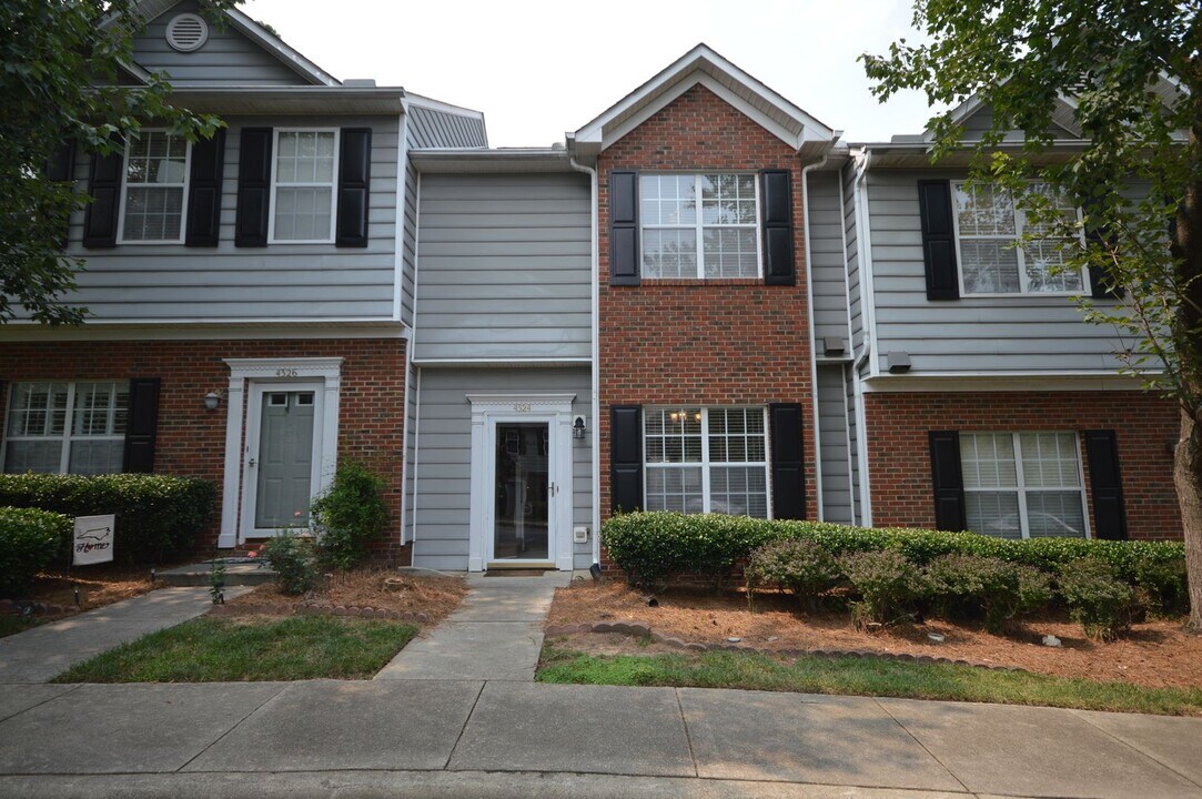 4324 Pine Springs Ct in Raleigh, NC - Building Photo