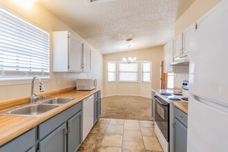 1474 Discovery in Alamogordo, NM - Foto de edificio - Building Photo