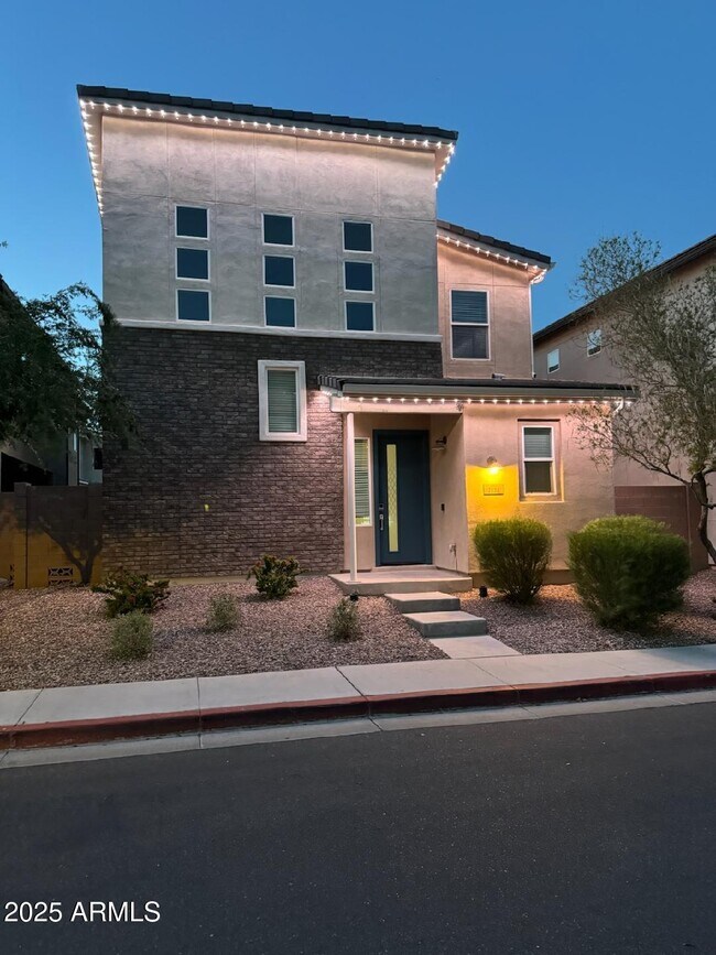 property at 7138 W Kent Dr