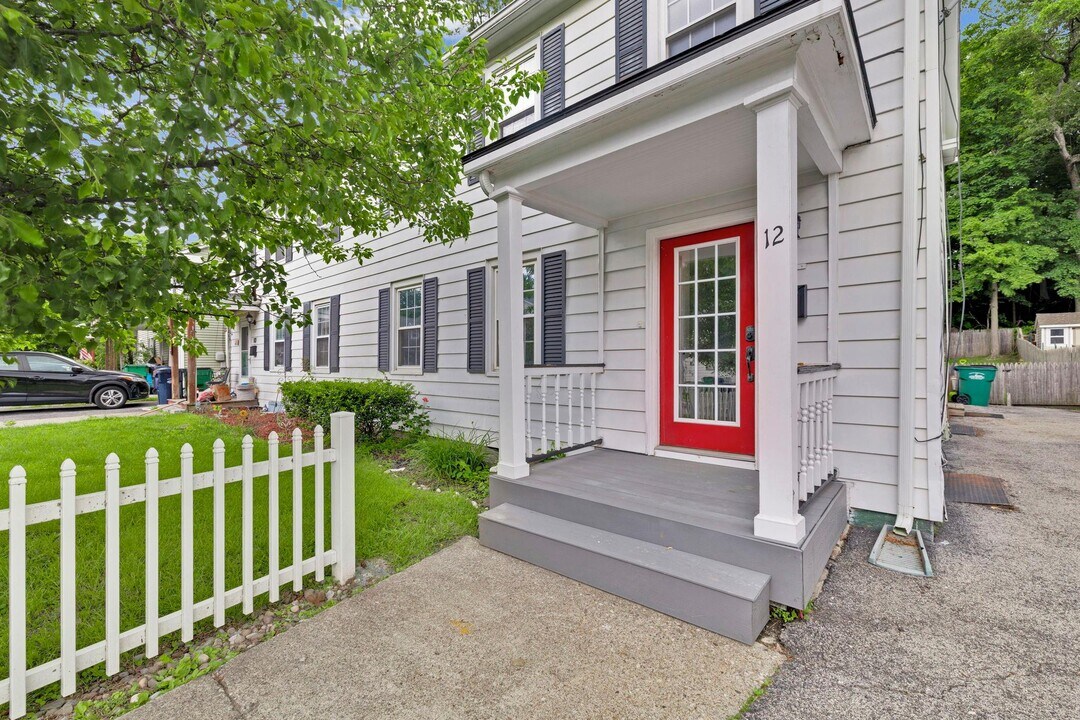 12 Dutchess Ave in Wappingers Falls, NY - Building Photo