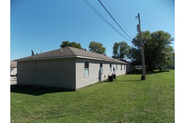 1014-1020 E Washington in Pittsburg, KS - Foto de edificio - Building Photo