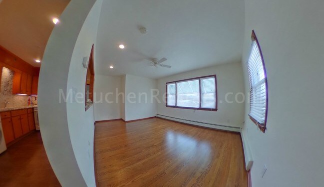 257 Central Ave in Metuchen, NJ - Foto de edificio - Building Photo