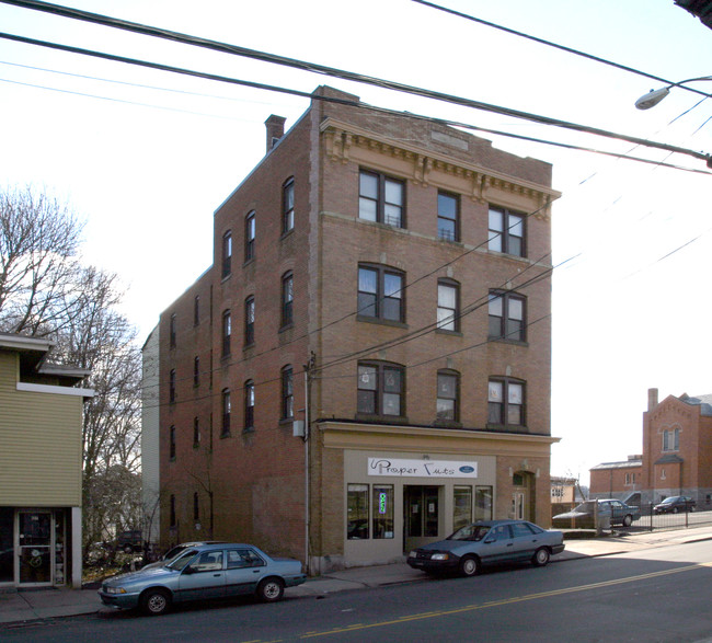 123-125 North St in New Britain, CT - Building Photo - Building Photo