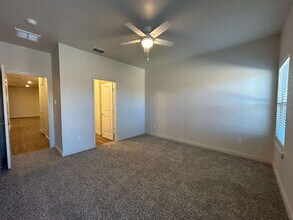 10920 Abbeville Ave in Lubbock, TX - Foto de edificio - Building Photo