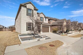 2205 Lexington Wy in Carrollton, TX - Building Photo - Building Photo