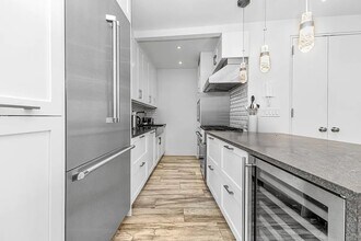 60 E 8th St in New York, NY - Building Photo - Building Photo