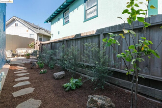 3133 Minna Ave in Oakland, CA - Building Photo - Building Photo