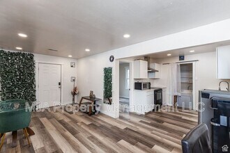 3304 S 460 E in South Salt Lake, UT - Building Photo - Building Photo