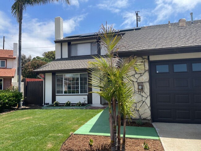 2777 Lancha St in San Diego, CA - Building Photo - Building Photo