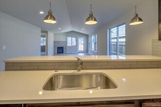 3076 NW Cedar Ave in Redmond, OR - Building Photo - Building Photo