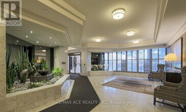 1-581 Greystone Walk Dr in Toronto, ON - Building Photo - Building Photo
